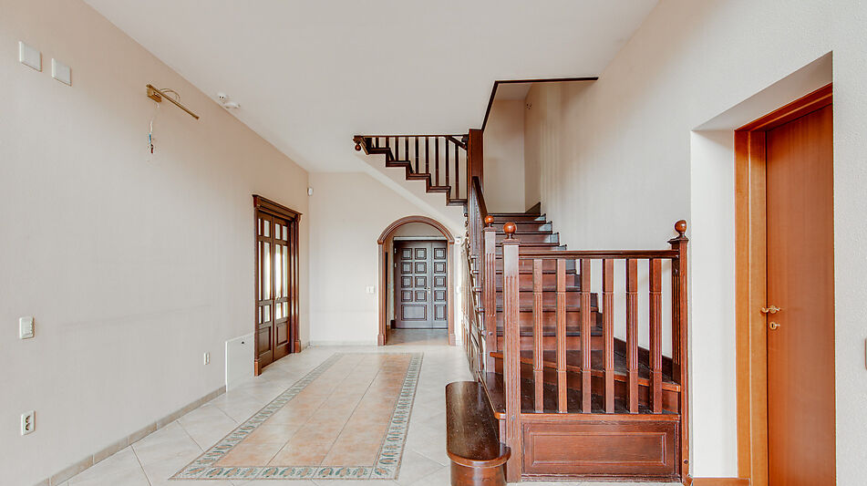 Дом с отделкой в КП Береста