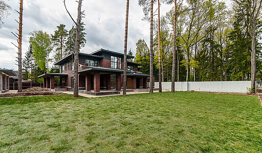 Дом у леса в Новогорске