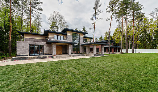 Дом у леса в Новогорске