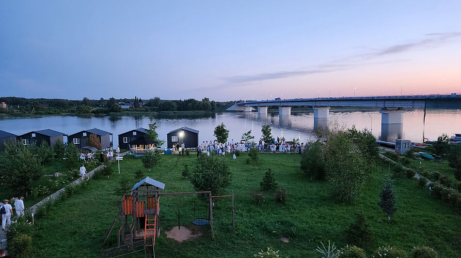 Парк-отель на берегу Волги