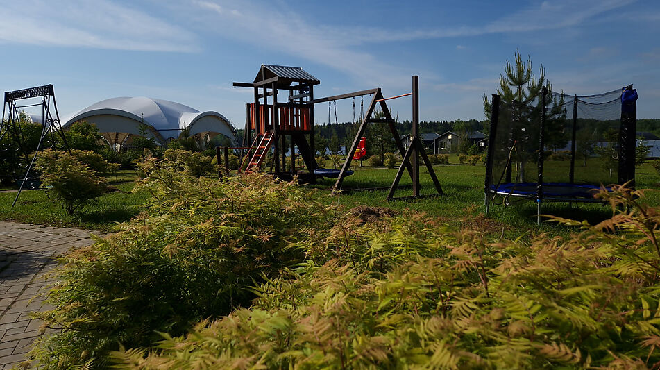 Парк-отель на берегу Волги