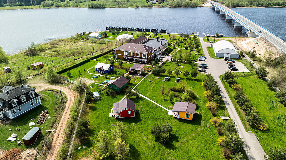 Парк-отель на берегу Волги