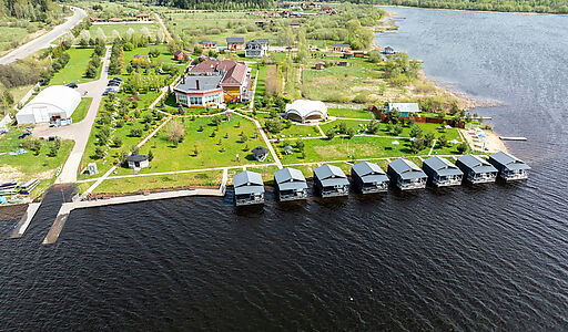 Парк-отель на берегу Волги