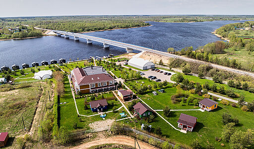 Парк-отель на берегу Волги