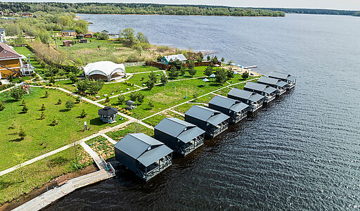 Парк-отель на берегу Волги