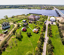 Парк-отель на берегу Волги