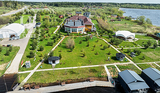 Парк-отель на берегу Волги