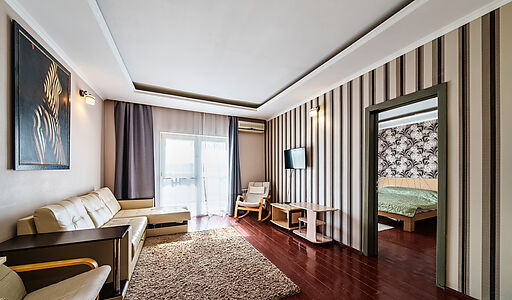 Парк-отель на берегу Волги