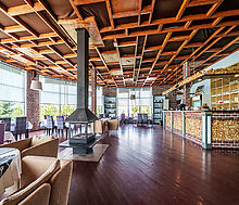 Парк-отель на берегу Волги