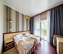 Парк-отель на берегу Волги