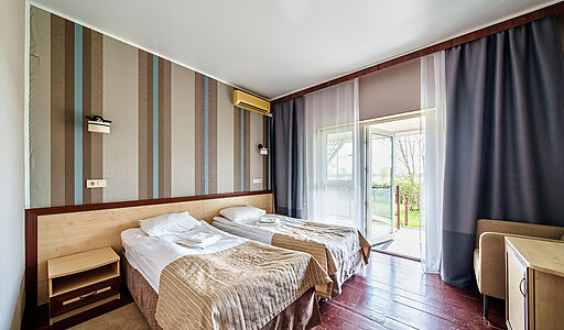 Парк-отель на берегу Волги