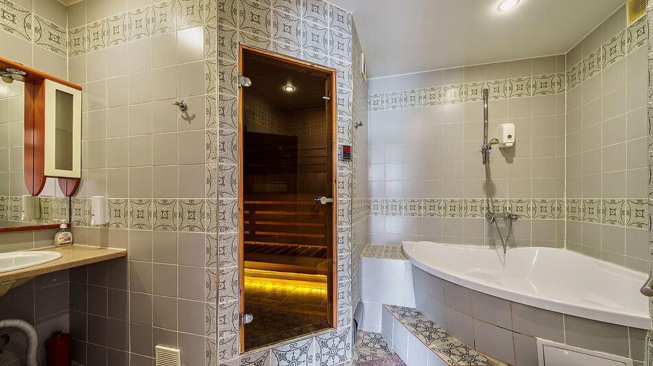 Парк-отель на берегу Волги