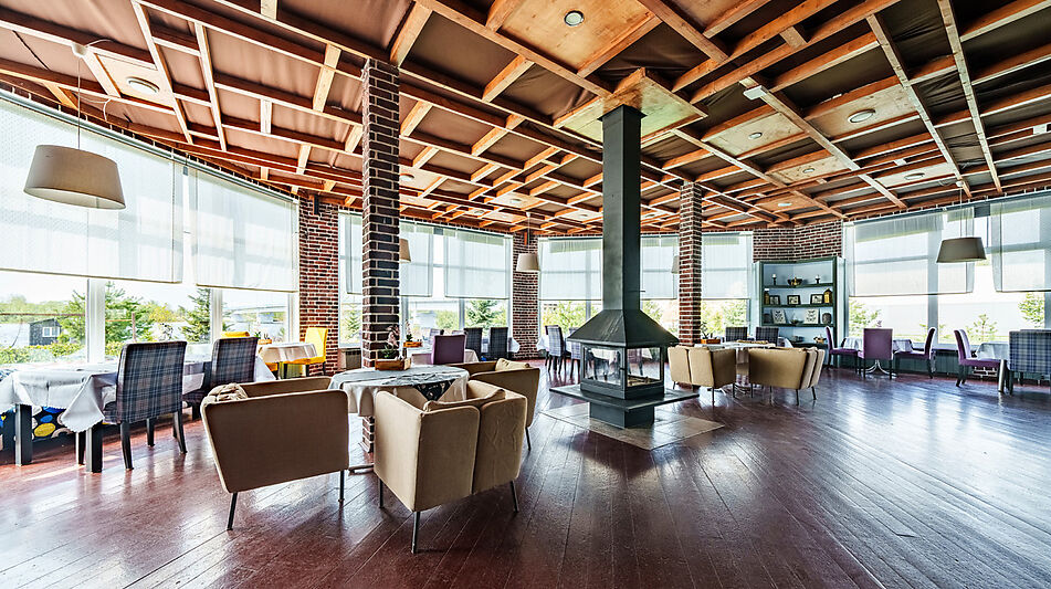 Парк-отель на берегу Волги