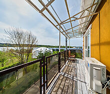 Парк-отель на берегу Волги