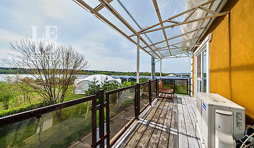 Парк-отель на берегу Волги