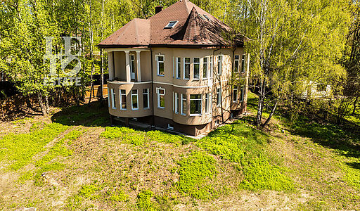 Дом с видом на воду в Славино