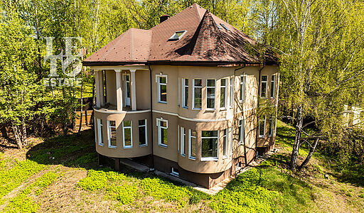 Дом с видом на воду в Славино