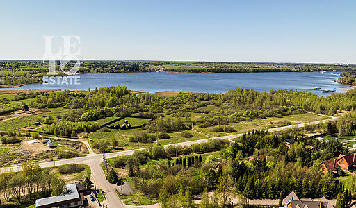 Дом с видом на воду в Славино