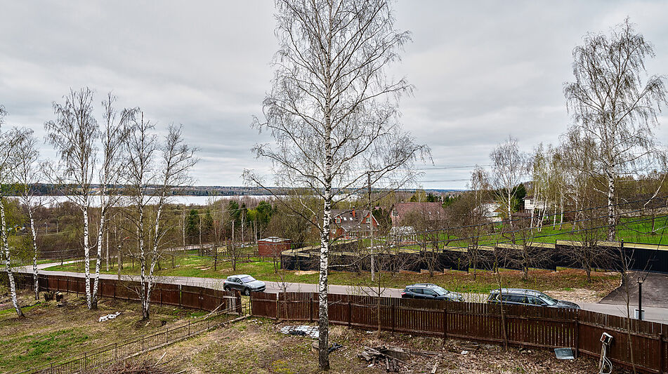 Дом с видом на воду в Славино