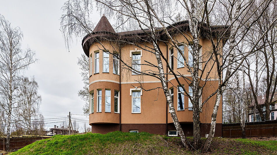 Дом с видом на воду в Славино