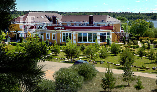 Резиденция на берегу Волги