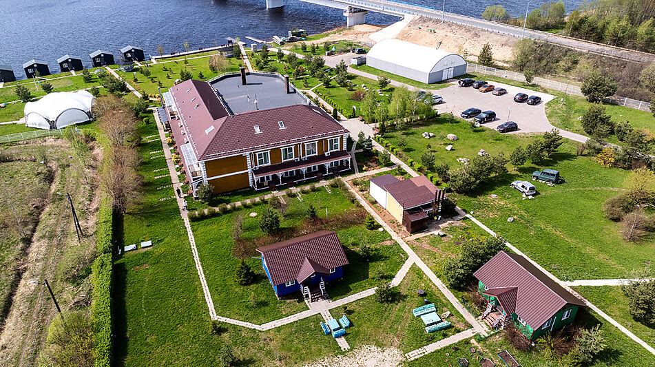 Резиденция на берегу Волги