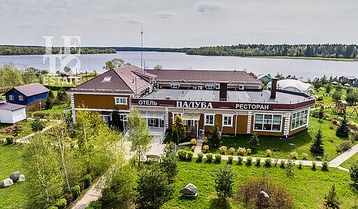 Резиденция на берегу Волги