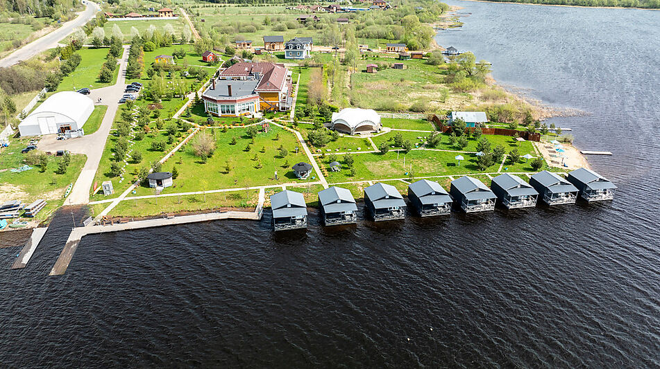 Резиденция на берегу Волги