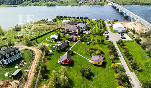 Резиденция на берегу Волги