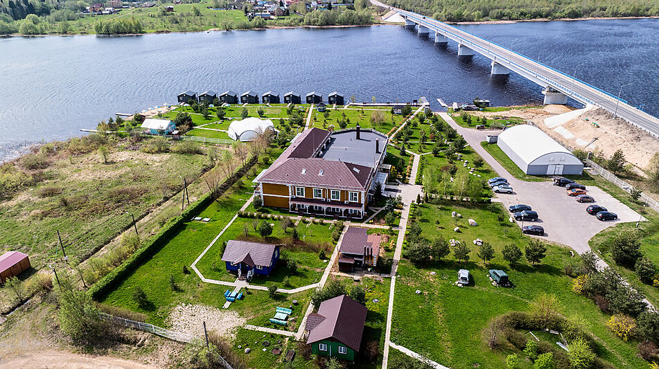 Резиденция на берегу Волги