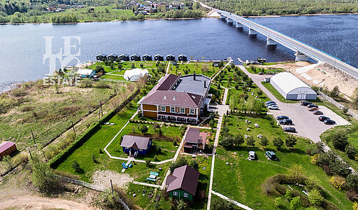 Резиденция на берегу Волги