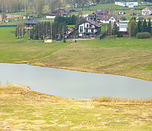 Земля на берегу озера в Можайске