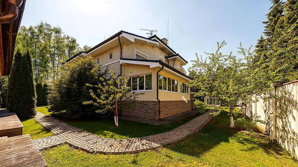 Дом с баней в КП Старвиль