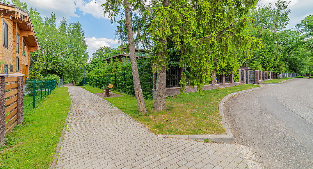 Новолеоново