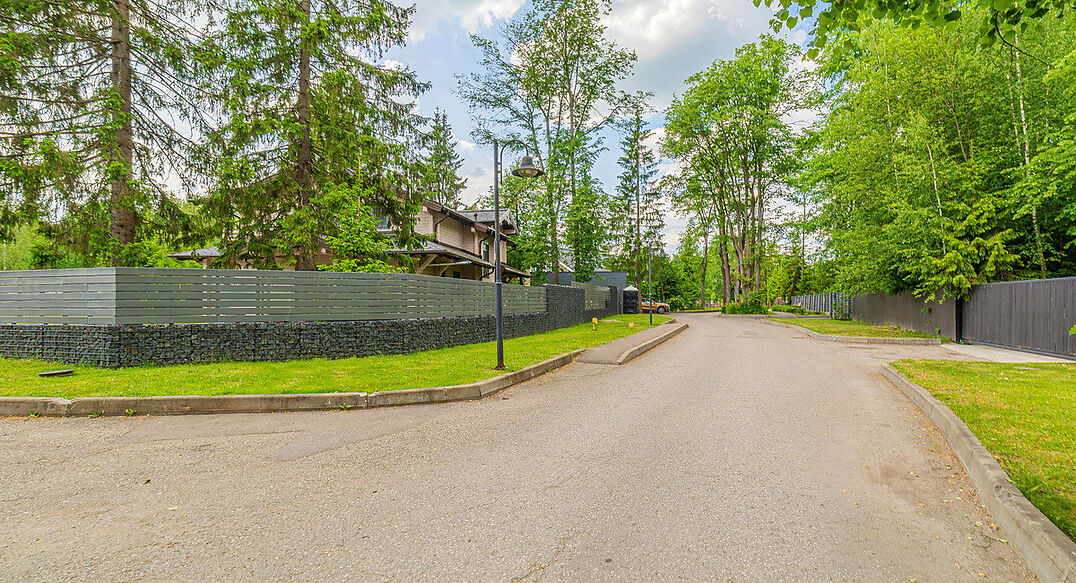 Новолеоново