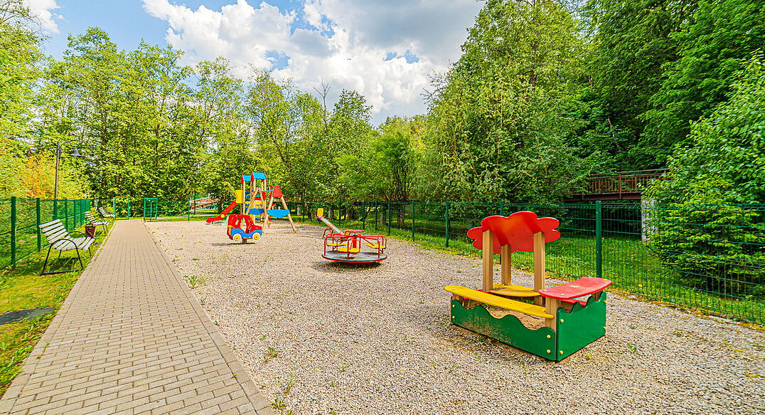 Новолеоново