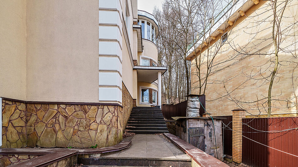 Дом с видом на озеро в Подрезково