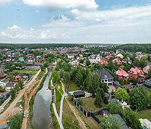 Дом на берегу в п. Вешки