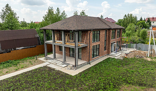 Дом на берегу в п. Вешки