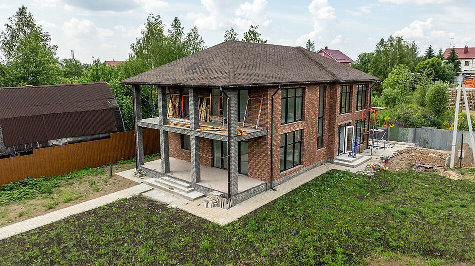 Дом на берегу в п. Вешки