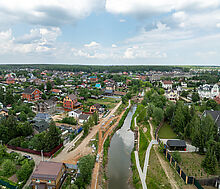 Дом на берегу в п. Вешки