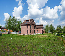 Дом на берегу в п. Вешки