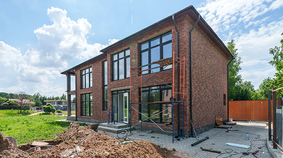 Дом на берегу в п. Вешки