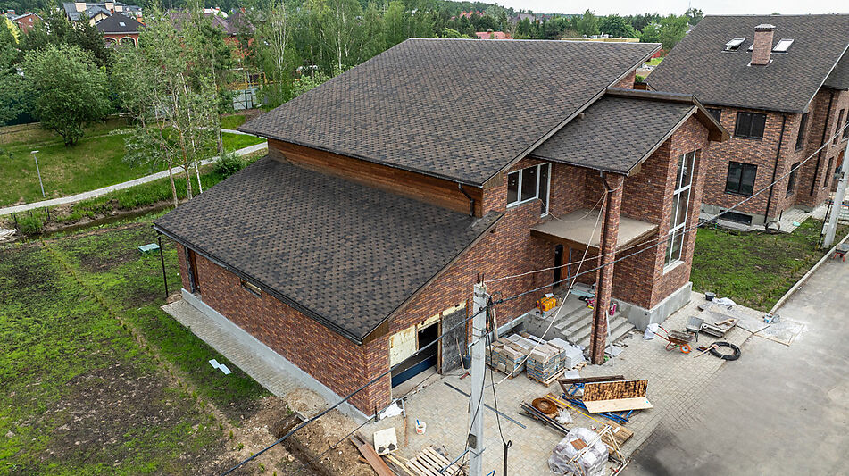 Дом на берегу в п. Вешки