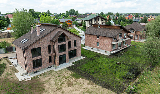 Дом на берегу в п. Вешки