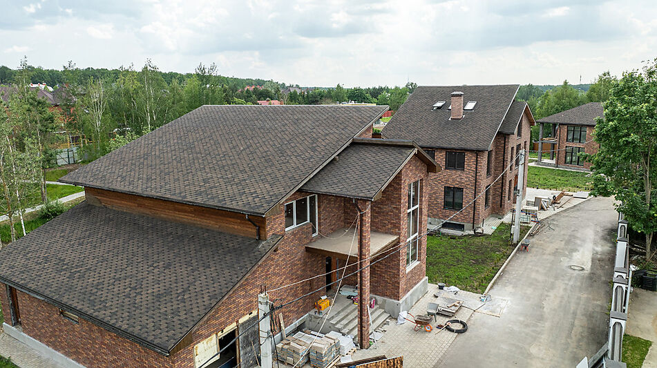 Дом на берегу в п. Вешки