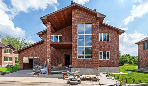 Дом на берегу в п. Вешки