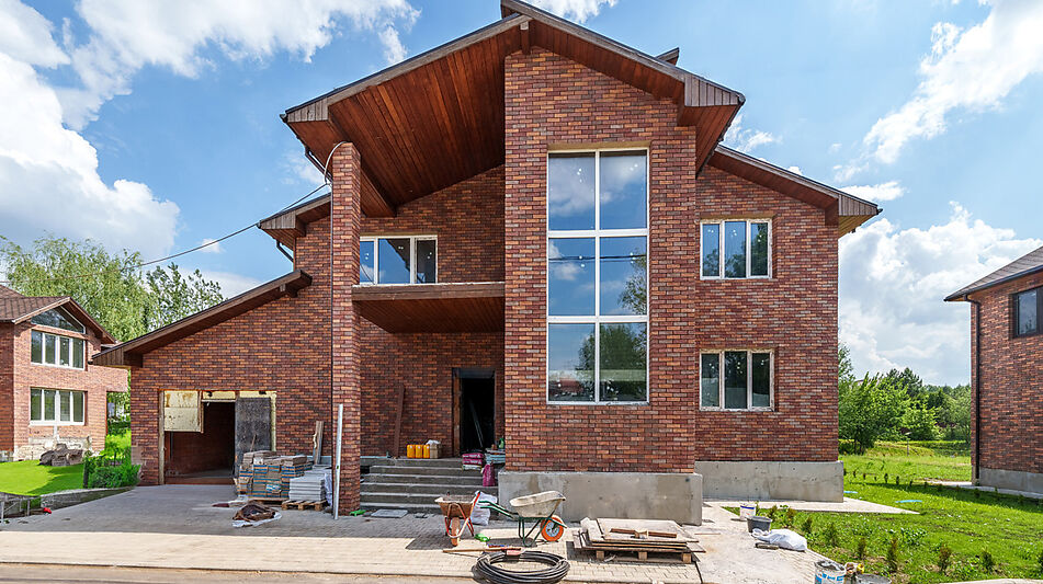 Дом на берегу в п. Вешки