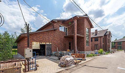 Дом на берегу в п. Вешки