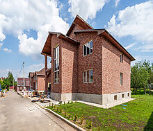 Дом на берегу в п. Вешки